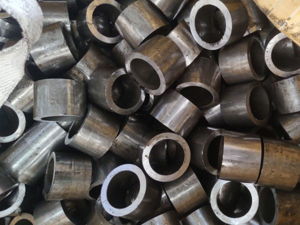 钦北无缝钢管切割